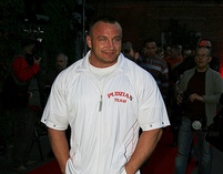 Mariusz Pudzianowski jest magistrem