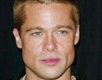 Brad Pitt zareklamuje kobiece perfumy